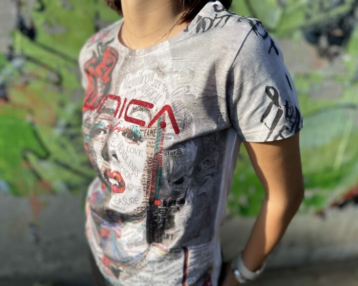 T-Shirt Unica All-over Poster - immagine 3
